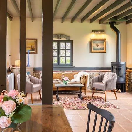 Ailleurs Sous Les Etoiles Nyaraló *