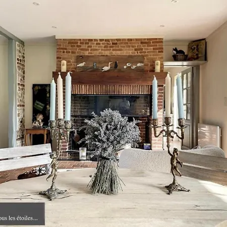 Ailleurs Sous Les Etoiles Nyaraló *