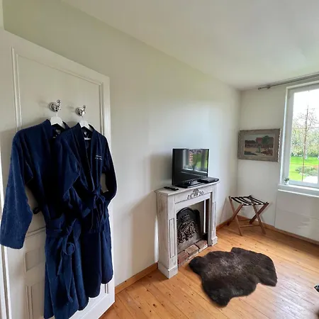 Ailleurs Sous Les Etoiles Nyaraló *